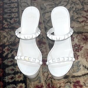 Carmen Sol jelly wedges